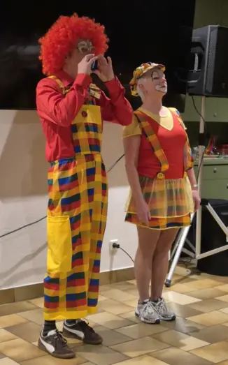 Marin und Helene Tiefenthaler - Super Clown