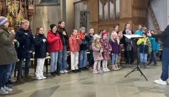 Auftritt in der Pfarrkirche Frastanz mit Chorleiterin Andrea Decker
